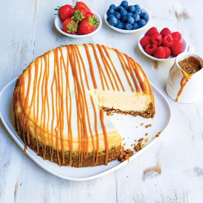 Caramel Drizzle Baked Cheesecake