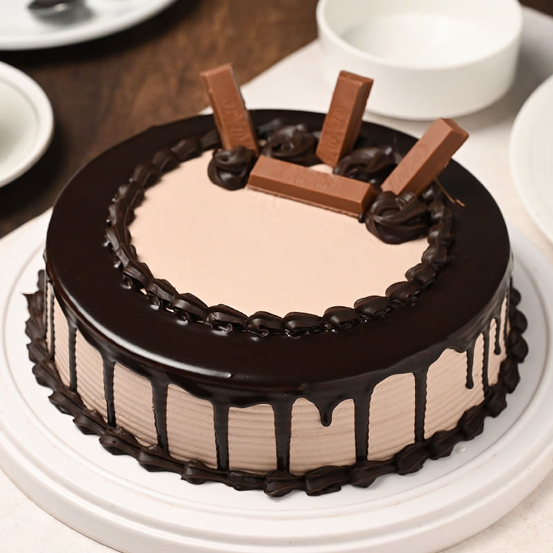 Indulding Kitkat cake 