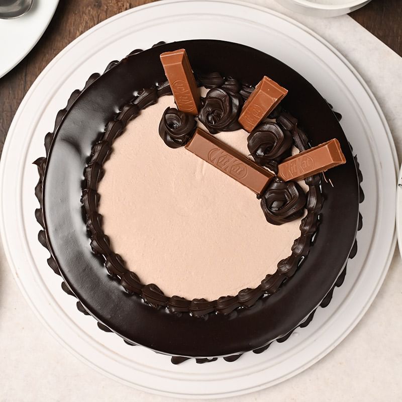 Indulding Kitkat cake 
