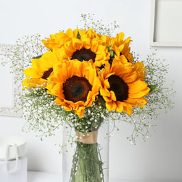 Sunflowers bouquet Online delivery in India - FlowerAura | FlowerAura