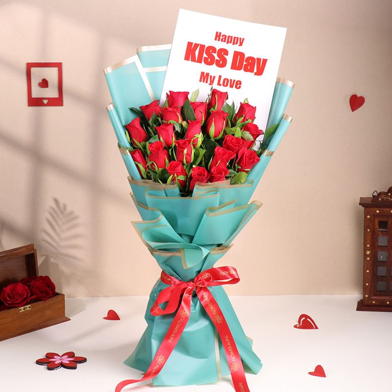 Kiss Day Romance In Scarlet Roses