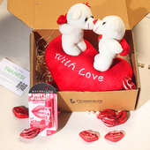 Kissing Couple Teddy Day Gift