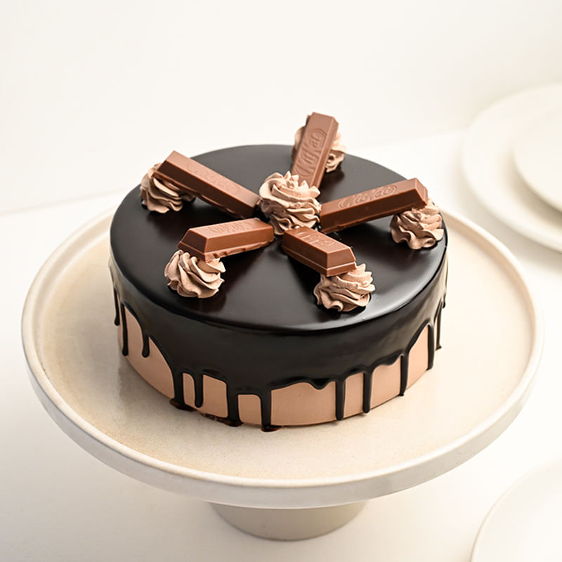 Choco Kitkat Cream Cake