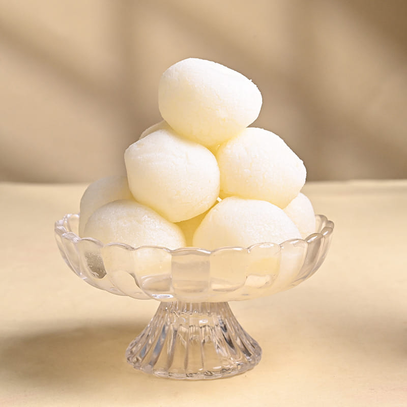Lotus Rakhi N Rasgulla Combo