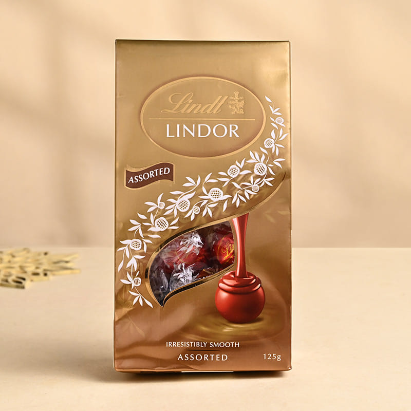 Lotus Rakhi With Chocolates
