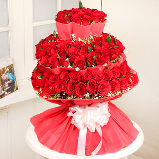 Bunch of Hundred Red Roses