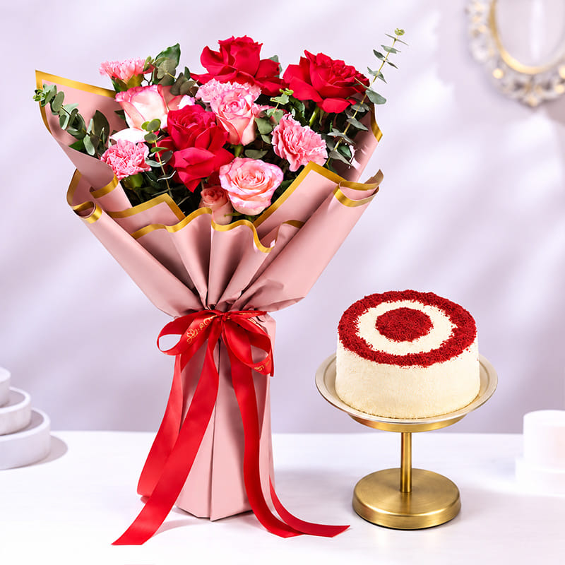 Love bouquet with red velvet bento cake