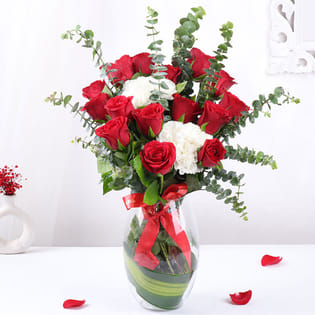 Love Hues In Scarlet And Snow