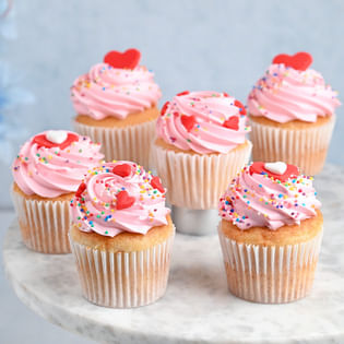 Love Strawberry Cupcake