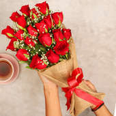 Love Swirl Roses - Bouquet of 20 Red Roses in Jute Packing