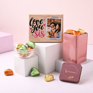 Personalised love sister plank with Chocolates