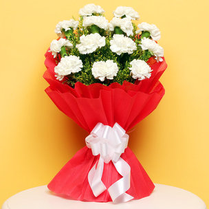 Bouquet of 12 White Carnations