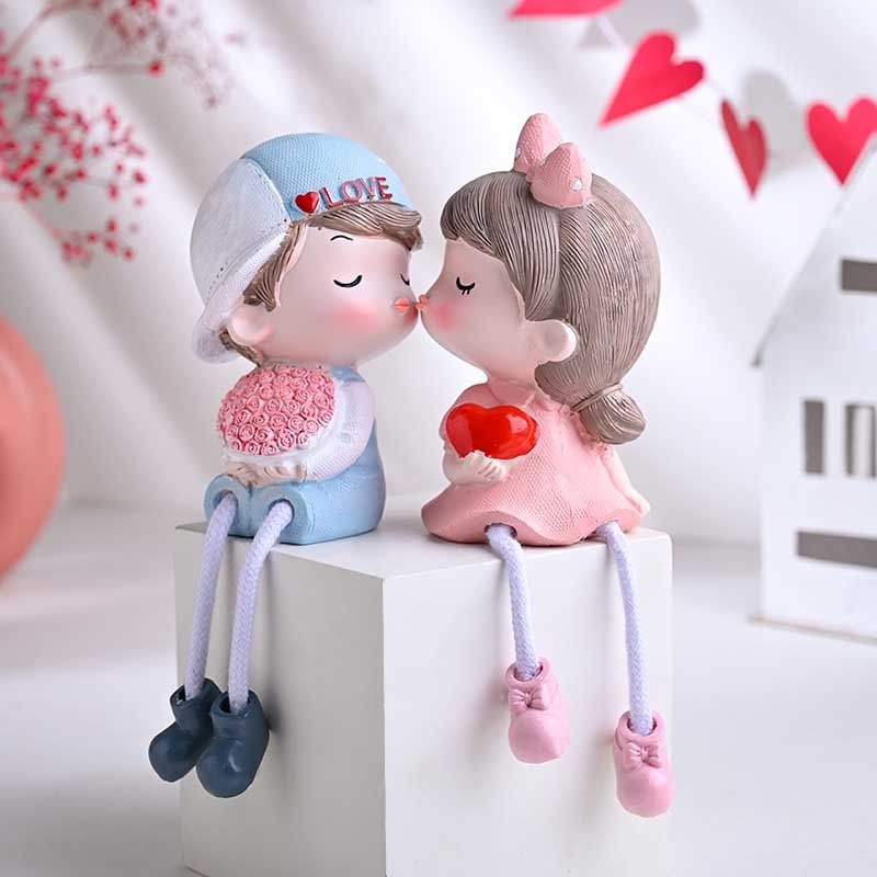 Adorable Love Couple Figurine Gift for Kiss Day