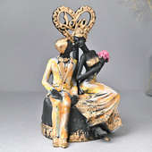 Side view of Madly In Love Couple Figurine
