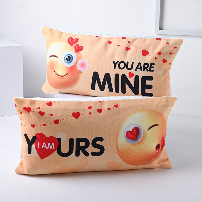 Set of 2 Printed Pillow For Valentines Day