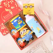Front view of Minion Much hamper with minion mug, minion bottle, a little minion toy