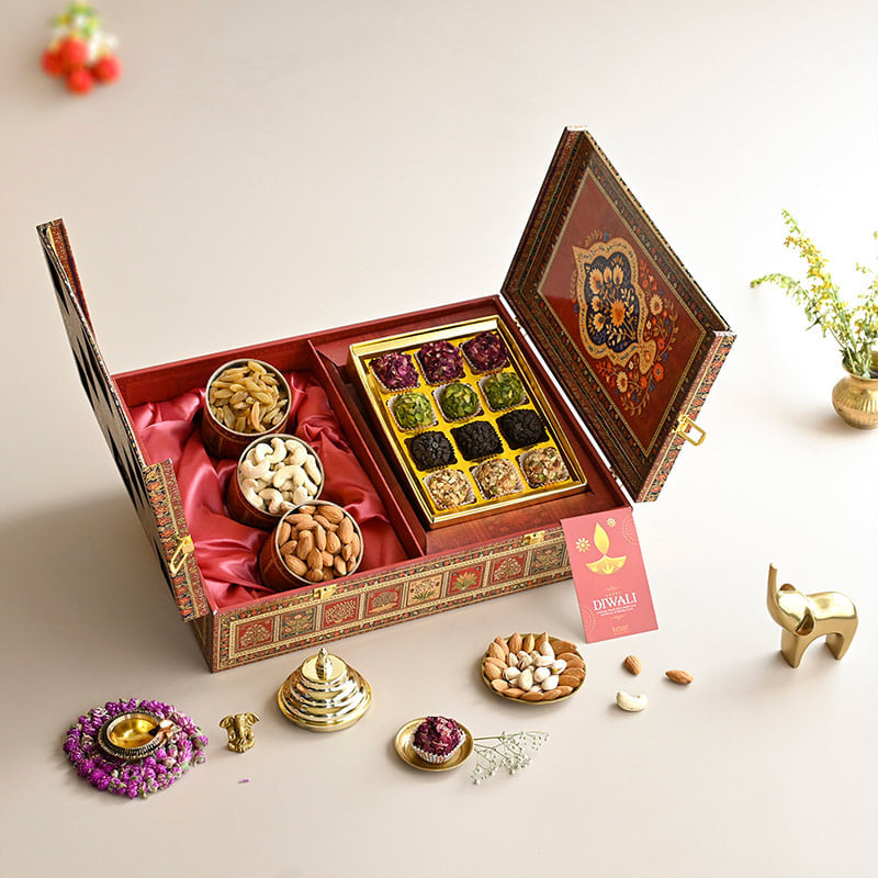 Mithai N Nuts Grand Diwali Hamper