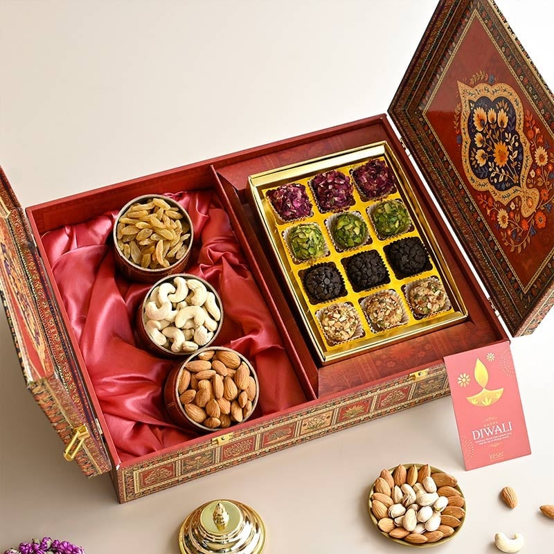 Mithai N Nuts Grand Diwali Hamper