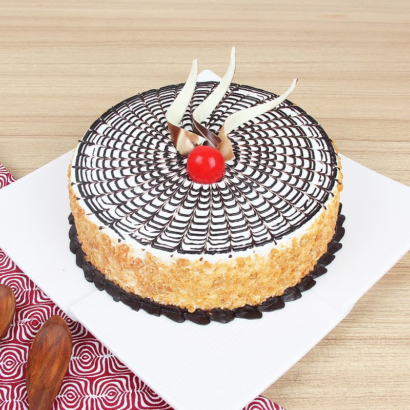 Half Kg Butterscotch Cake - A gift of Fatherhood Bestowal