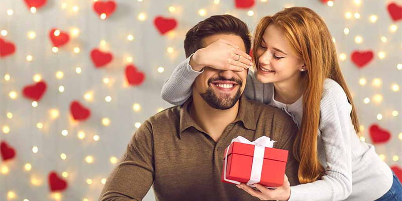 Thoughtful New Year Gift Ideas Tailored to Your Husband's Personality