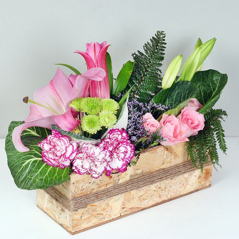 The Pink Overdose of Rose and Carnations