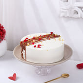 Captivating Vanilla Cream Cake