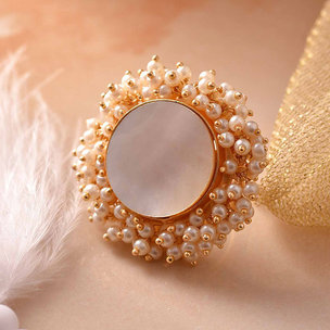 Pearly Round Ring