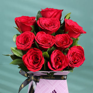 Perfect Red Roses In Amazing Mom Box
