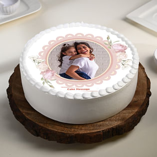 Side View of Personalised Mom Special Photo Cake