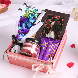 Personalized Sweet Memories Hamper