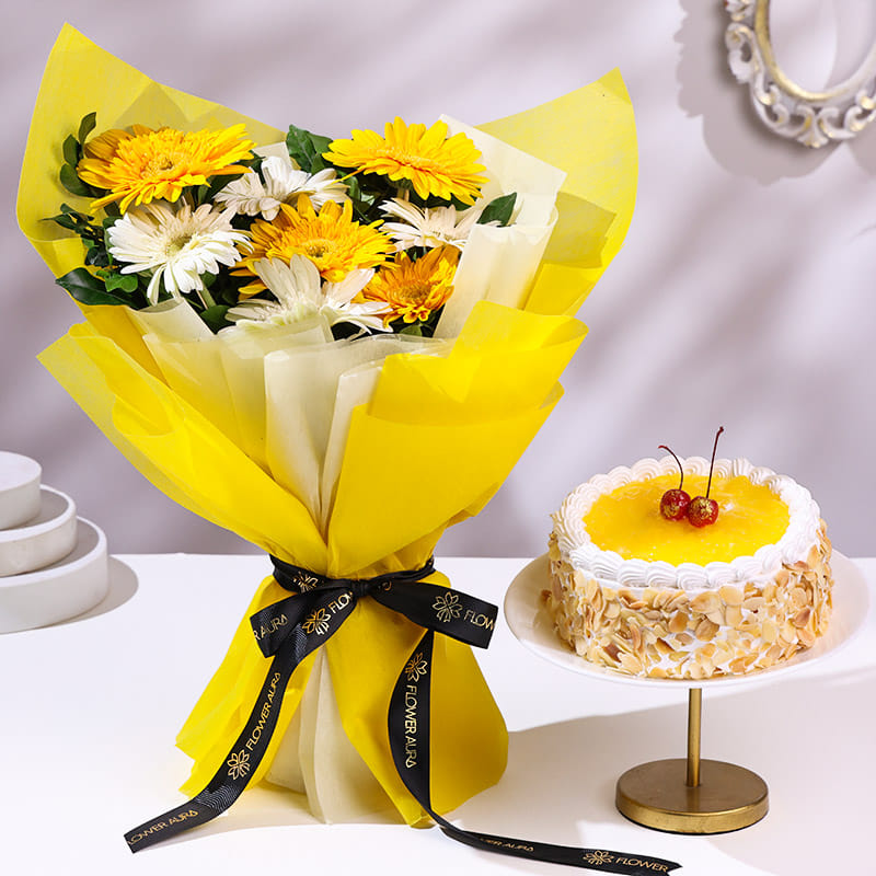 Pineapple Cake With Yellow Bouquet