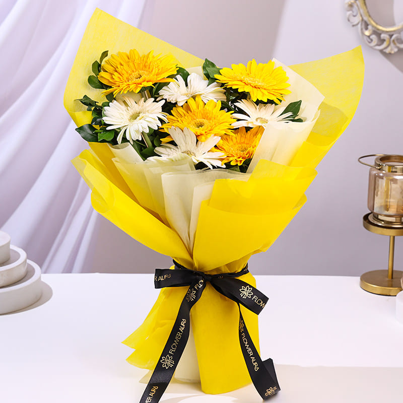 Pineapple Cake With Yellow Bouquet