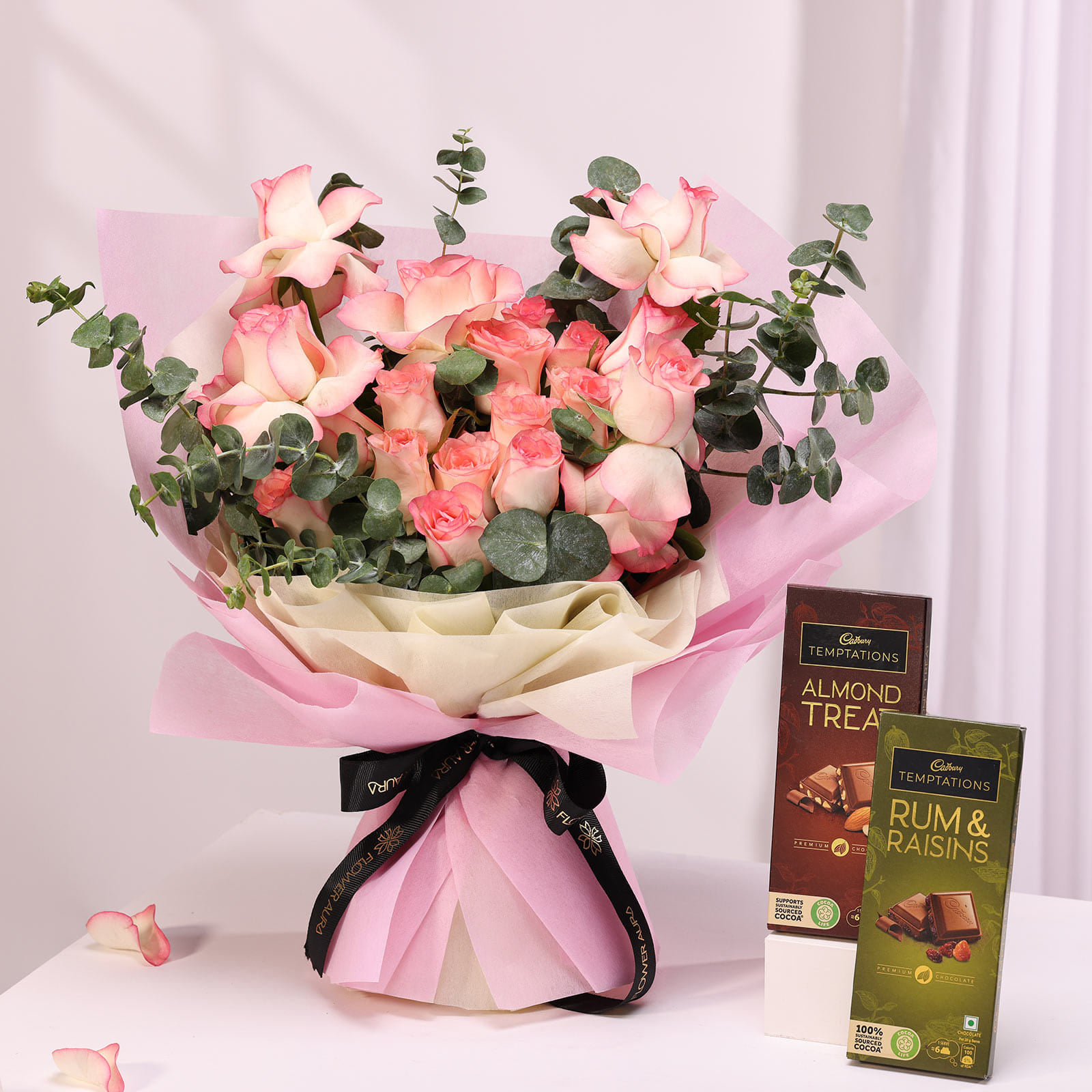 Pink Rose Bouquet With Chocolate Bars
