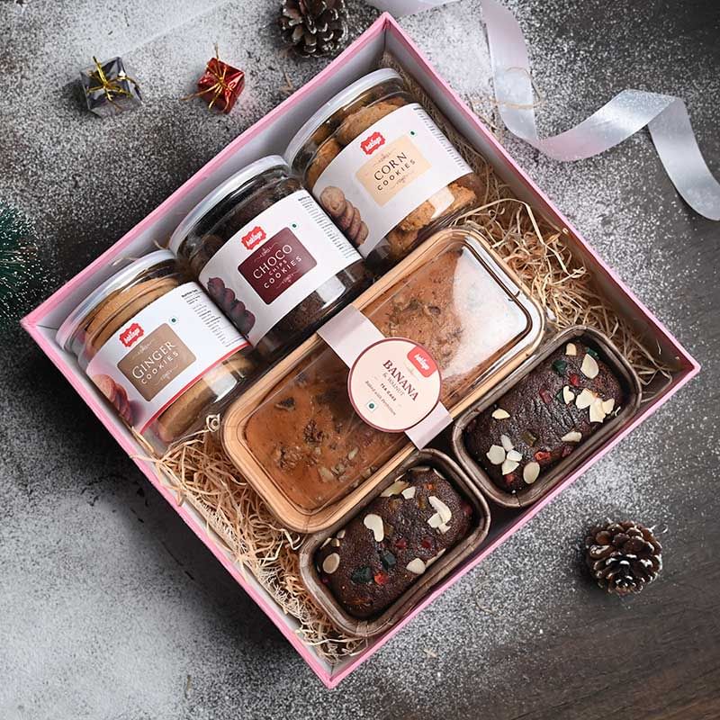 Plum Tea Cakes N Cookie Hamper