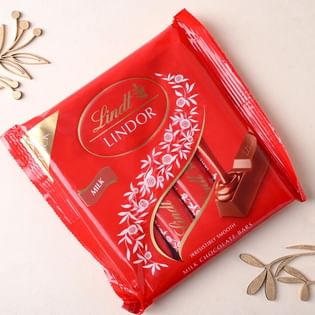 Pristine Pearls Bhaiya Bhabhi Rakhis With Chocolate