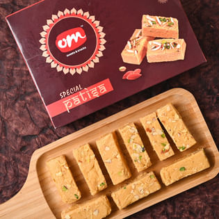Punjabi Patisa Delights Sweet Box