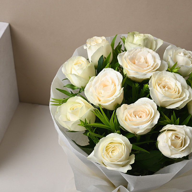 White Roses Bouquet_TopView