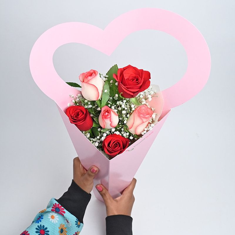 Online Flowers Delivery - Red Pink Rosy Love