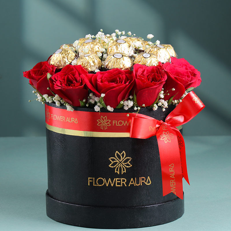Red Roses N Chocolates Gift Box