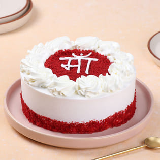 Side view of Red Velvet Maa Special Cake