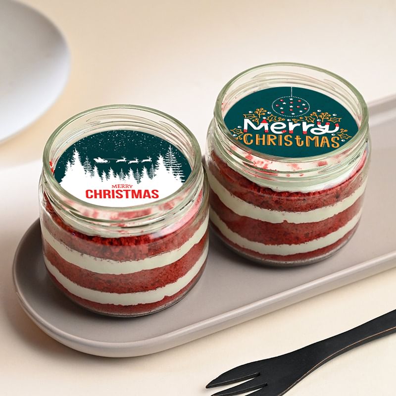  red-velvet-xmas-jar-cakes-9864150ca-A