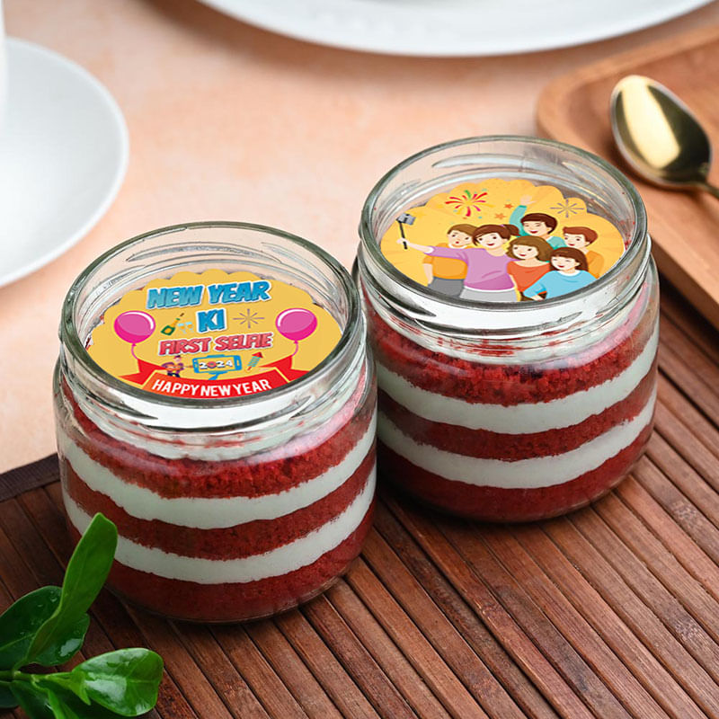 Special New Year cake : Redvelvet Photo Jar Cakes 