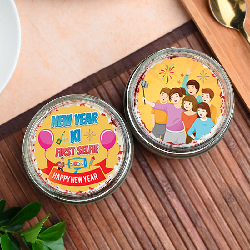 Special New Year cake : Redvelvet Photo Jar Cakes 