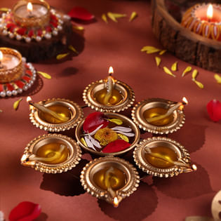 Regal Brass Urli With Diyas