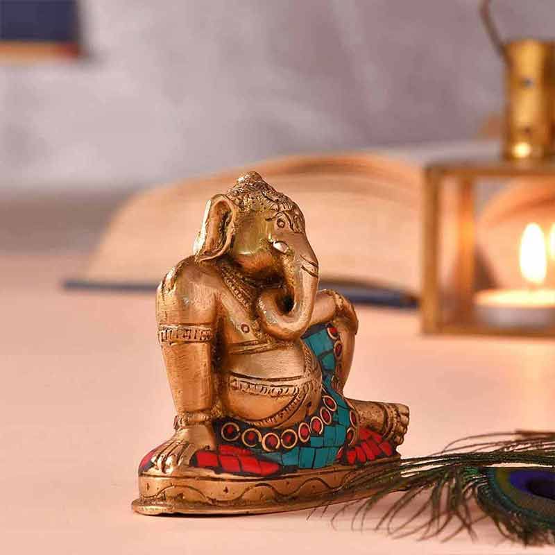 Relaxing Brass Ganesha Idol For Diwali