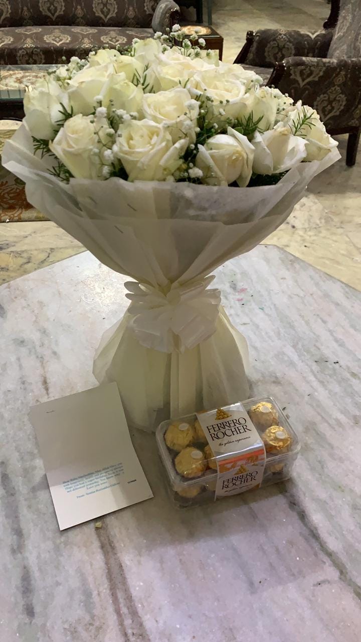 https://imgcdn.floweraura.com/review_cust/B10695AF-26EB-4055-B7CE-FABA68E15B80.jpeg