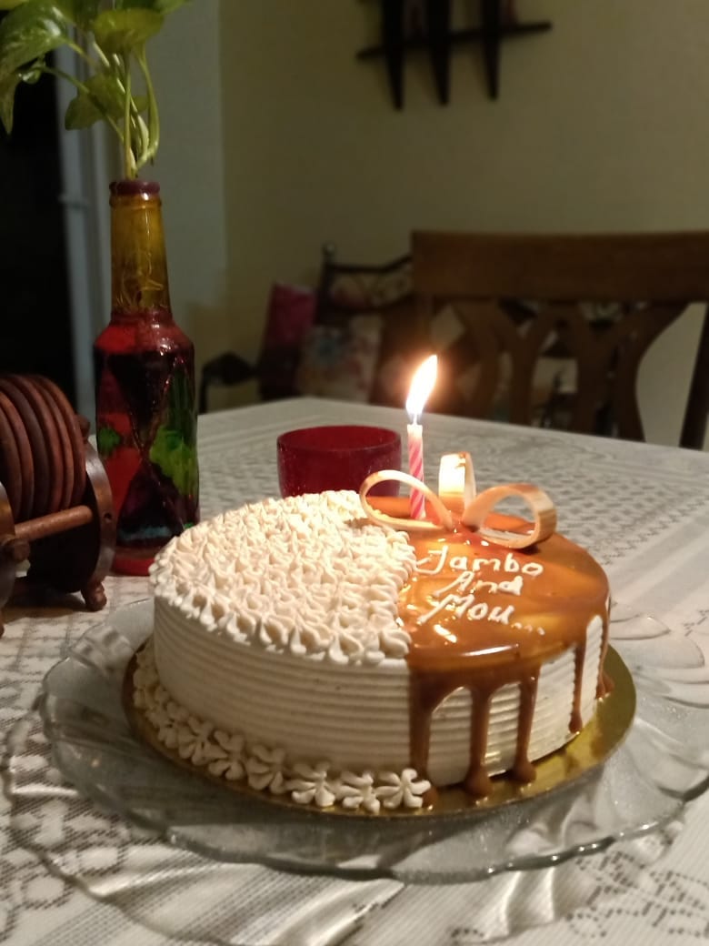 https://imgcdn.floweraura.com/review_cust/IMG-20210312-WA0000.jpg