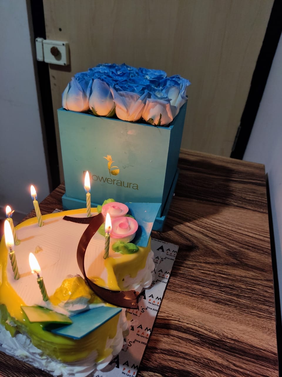 https://imgcdn.floweraura.com/review_cust/IMG-20210513-WA0030.jpg