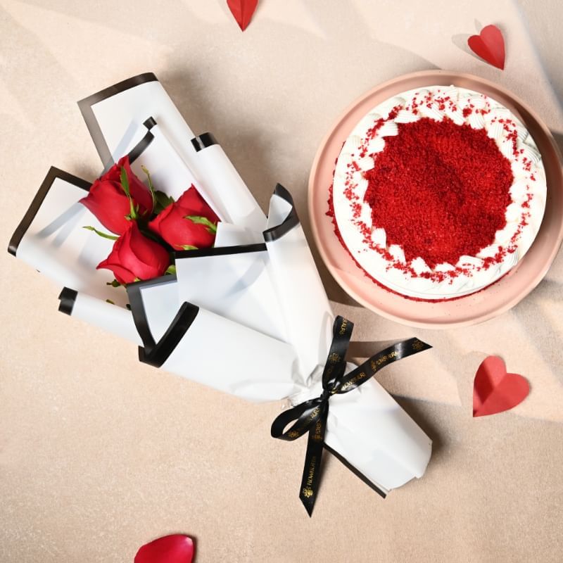 Romantic Rose Trio N Red Velvet Cake