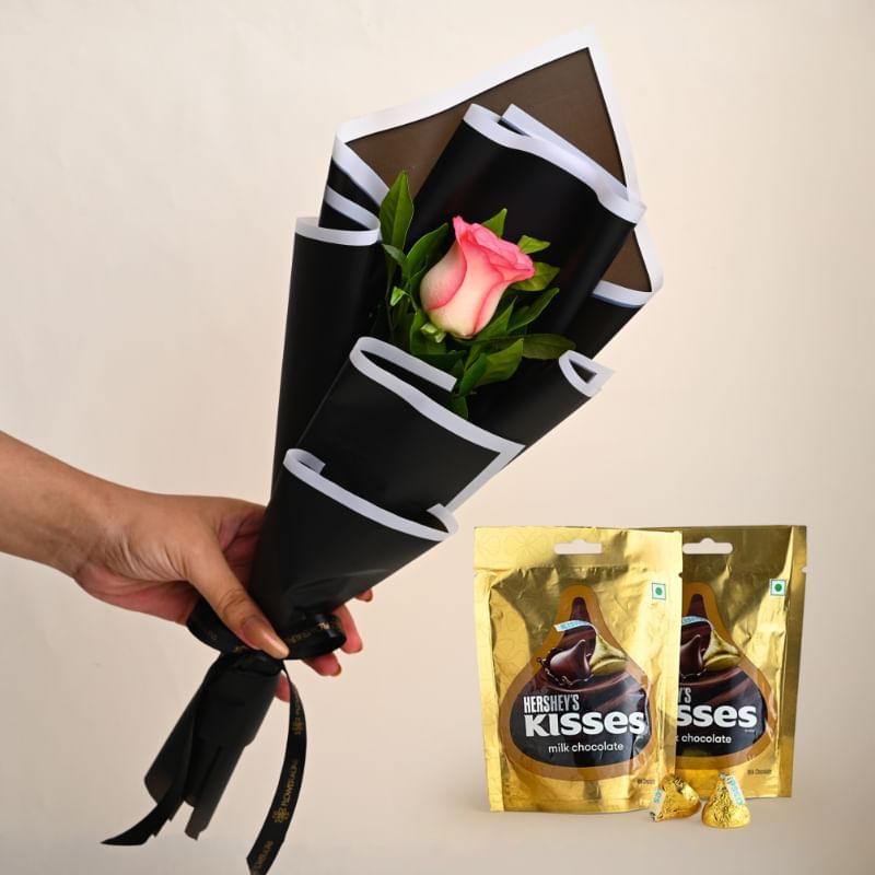 Romantic Roses N Chocolates Charm